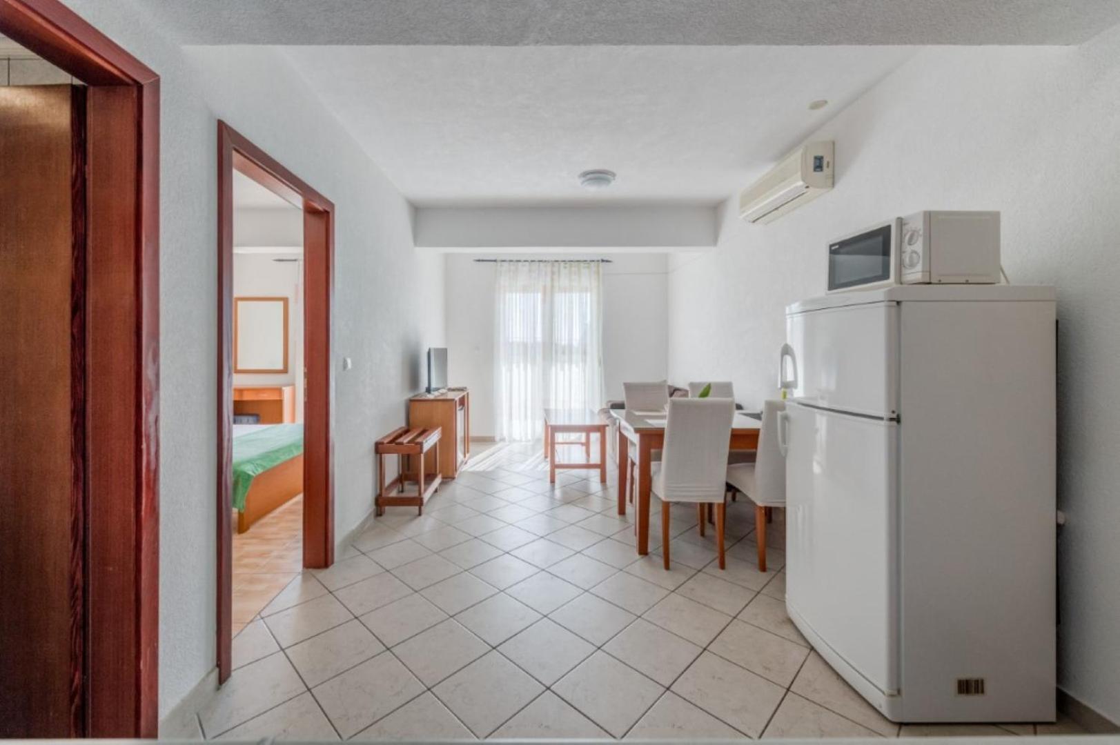 apartmani RUŽA&NIKOLINA*** Baška Voda Exterior foto