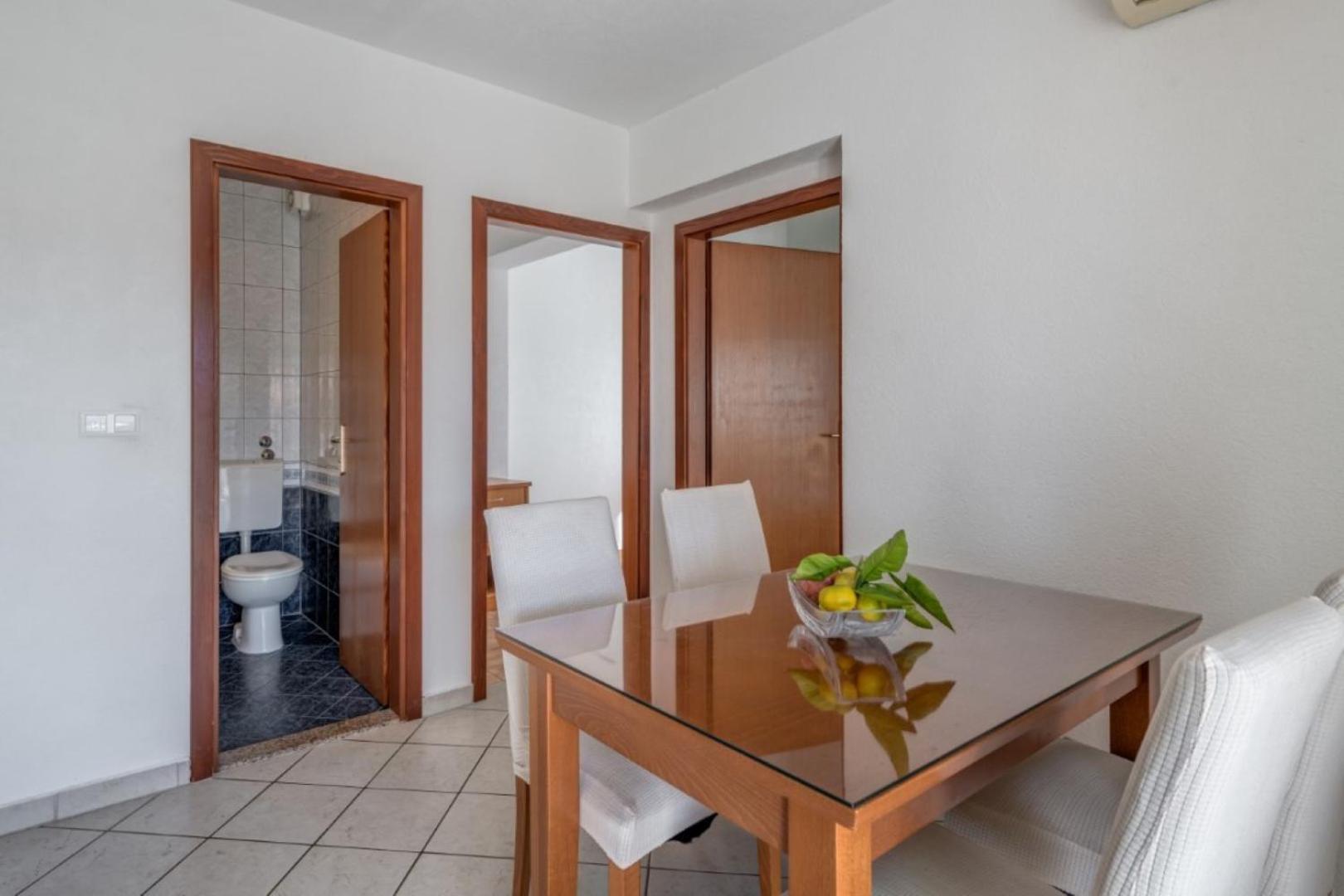 apartmani RUŽA&NIKOLINA*** Baška Voda Exterior foto