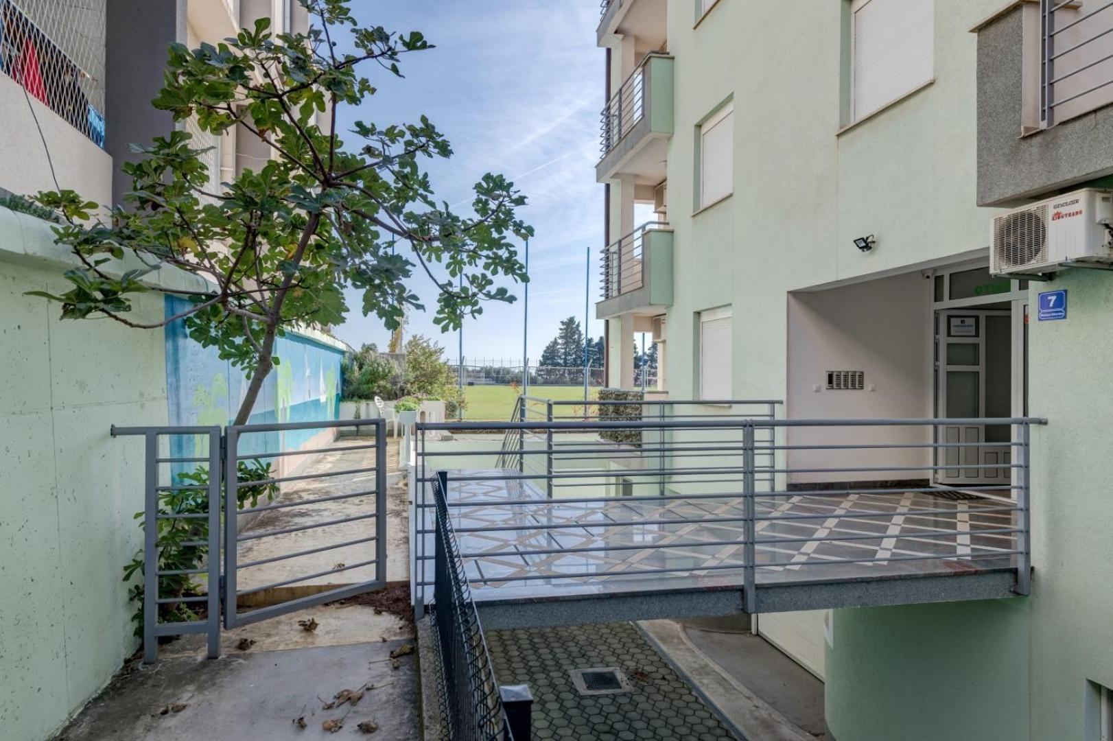 apartmani RUŽA&NIKOLINA*** Baška Voda Exterior foto