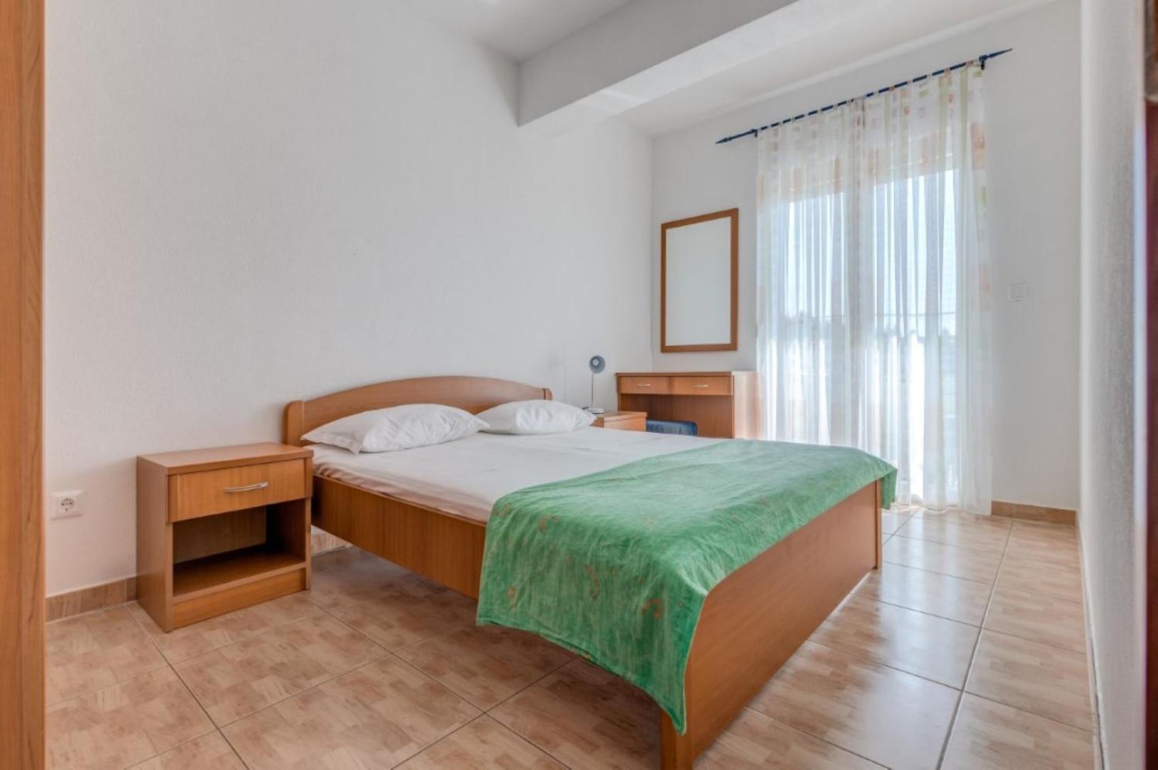 apartmani RUŽA&NIKOLINA*** Baška Voda Exterior foto