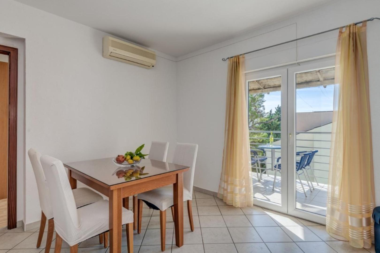apartmani RUŽA&NIKOLINA*** Baška Voda Exterior foto