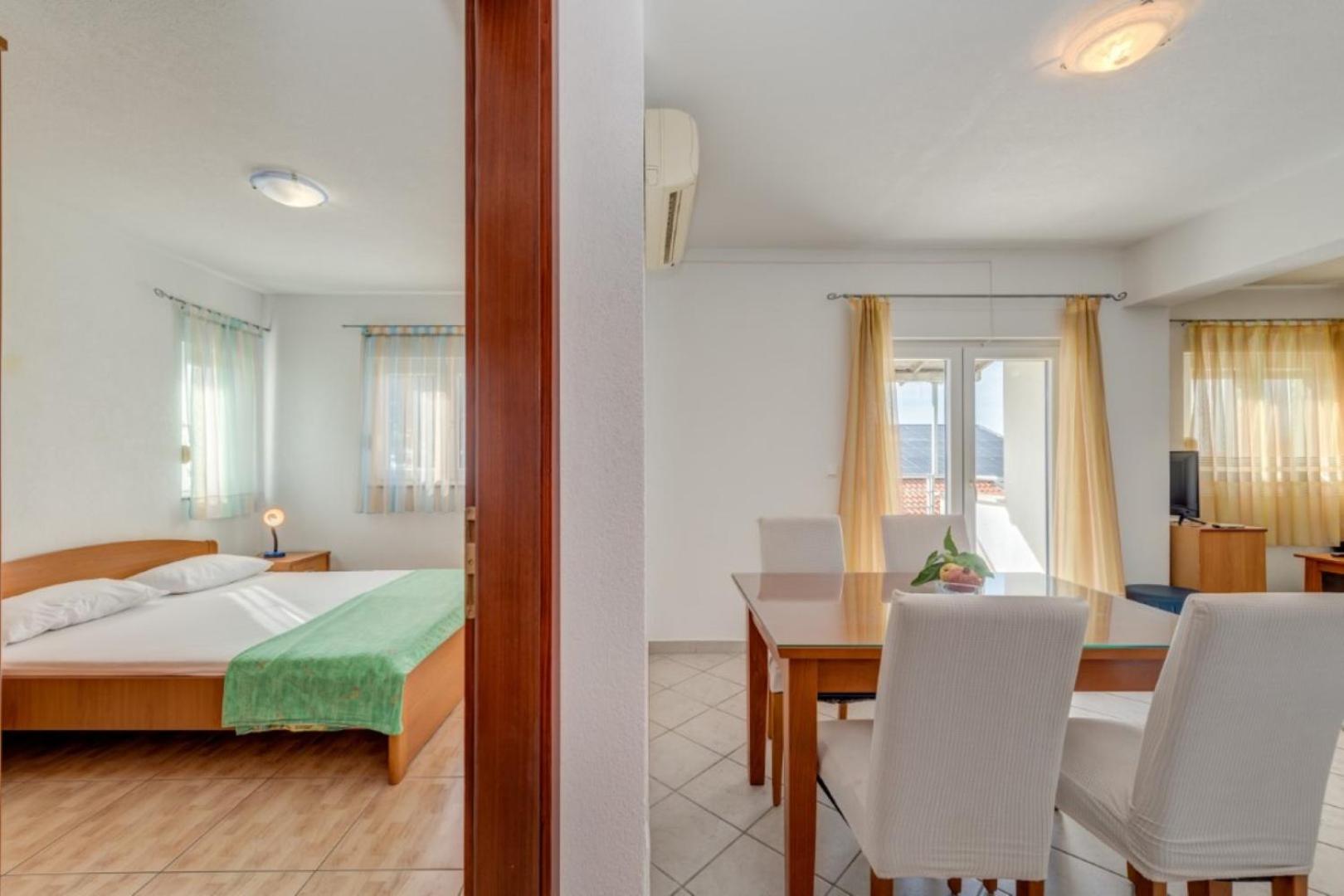apartmani RUŽA&NIKOLINA*** Baška Voda Exterior foto